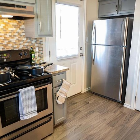 Appartamento Fabulous King Size Bed In A Gated Neighborhood! Edinburg Esterno foto